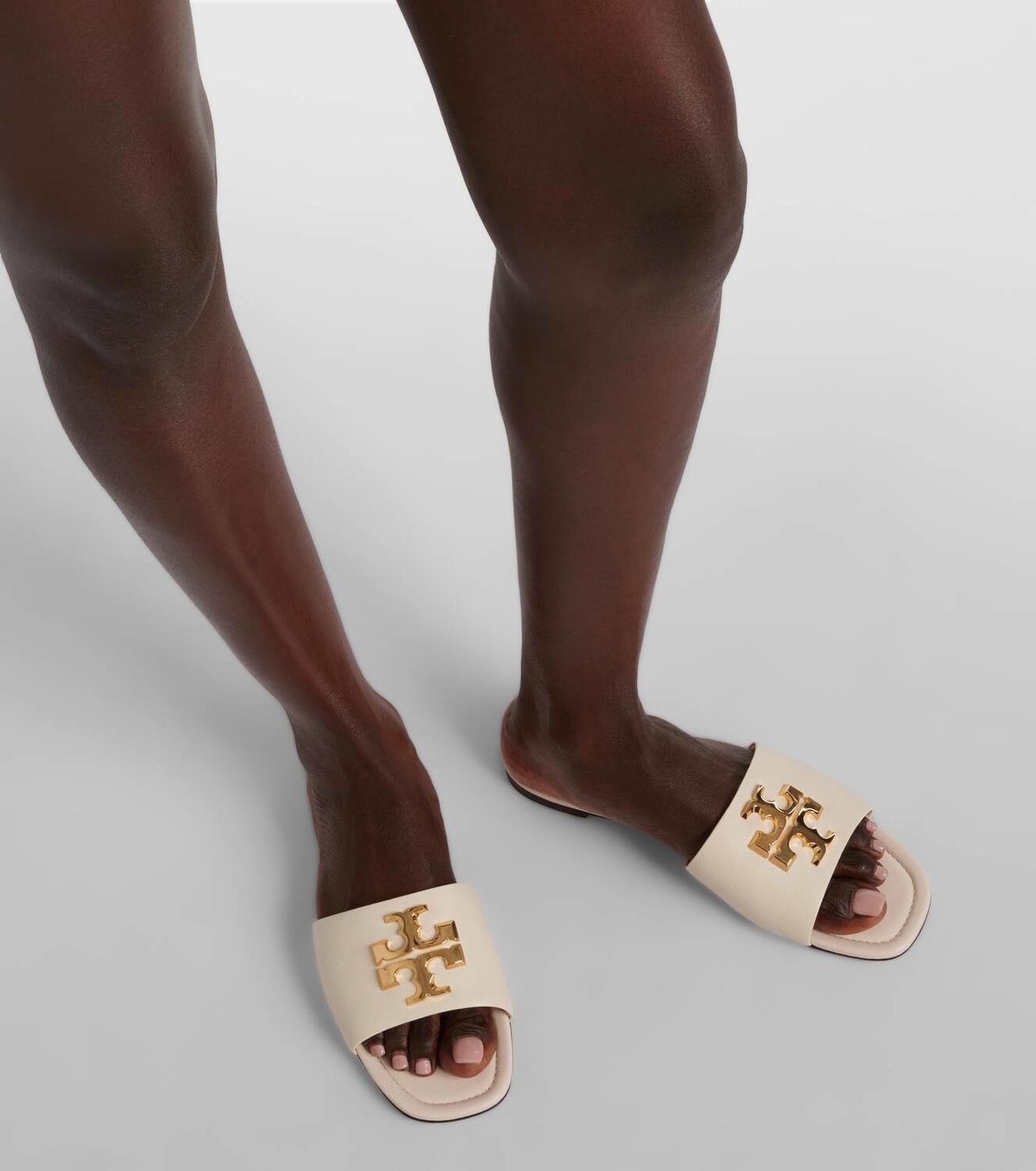 ★Tory Burch★シンボルロゴ★T Monogram Slide★サンダル Tory Burch Women's T Monogram Espadrille Slides | Bloomingdale's