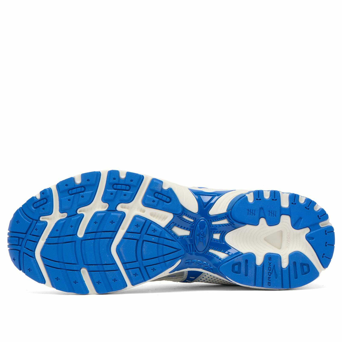 Brooks Men's Adrenaline GTS 10 in Coconut Milk/Bluelolite/Silver