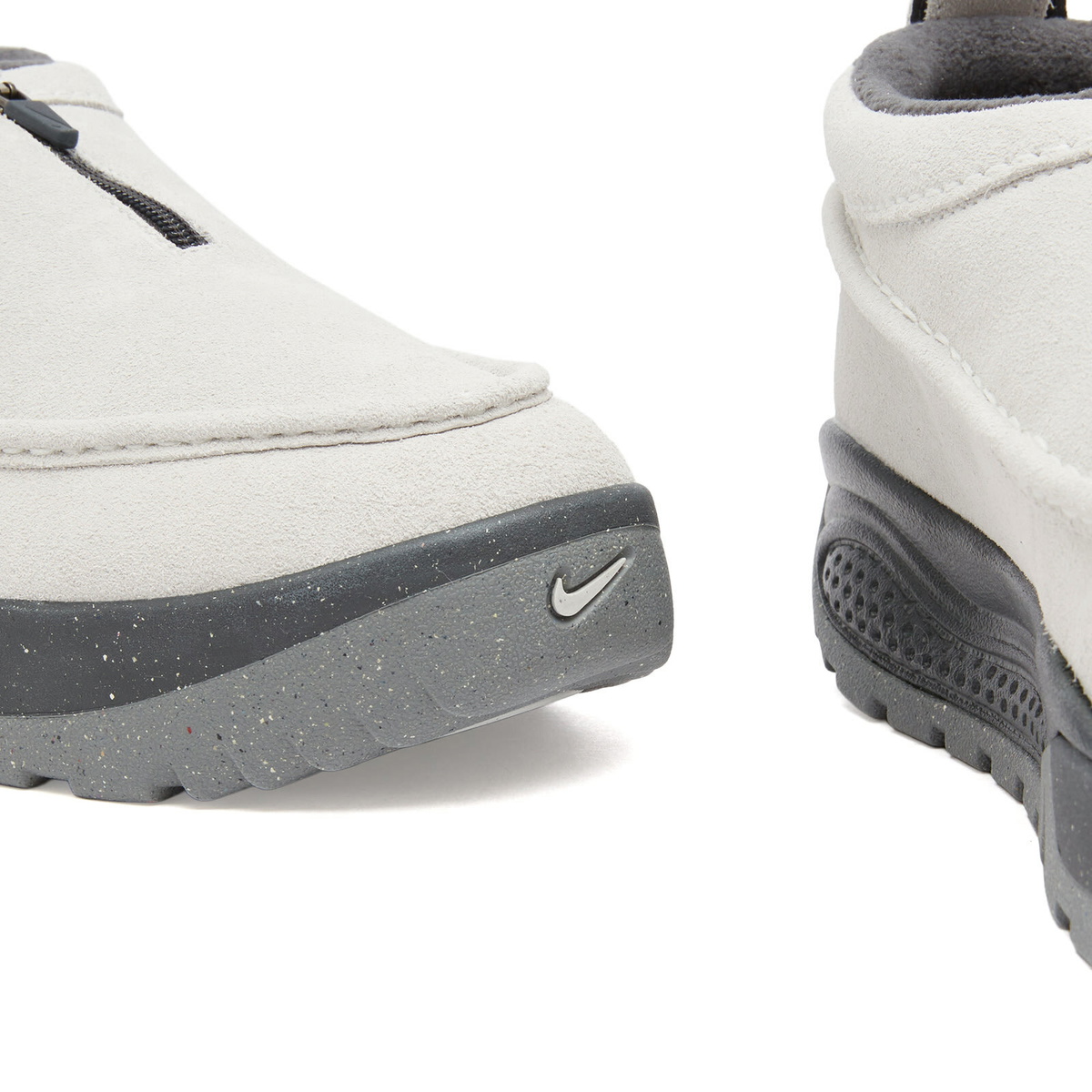 Nike Acg Izy Sneaker in Photon/Anthracite/Grey