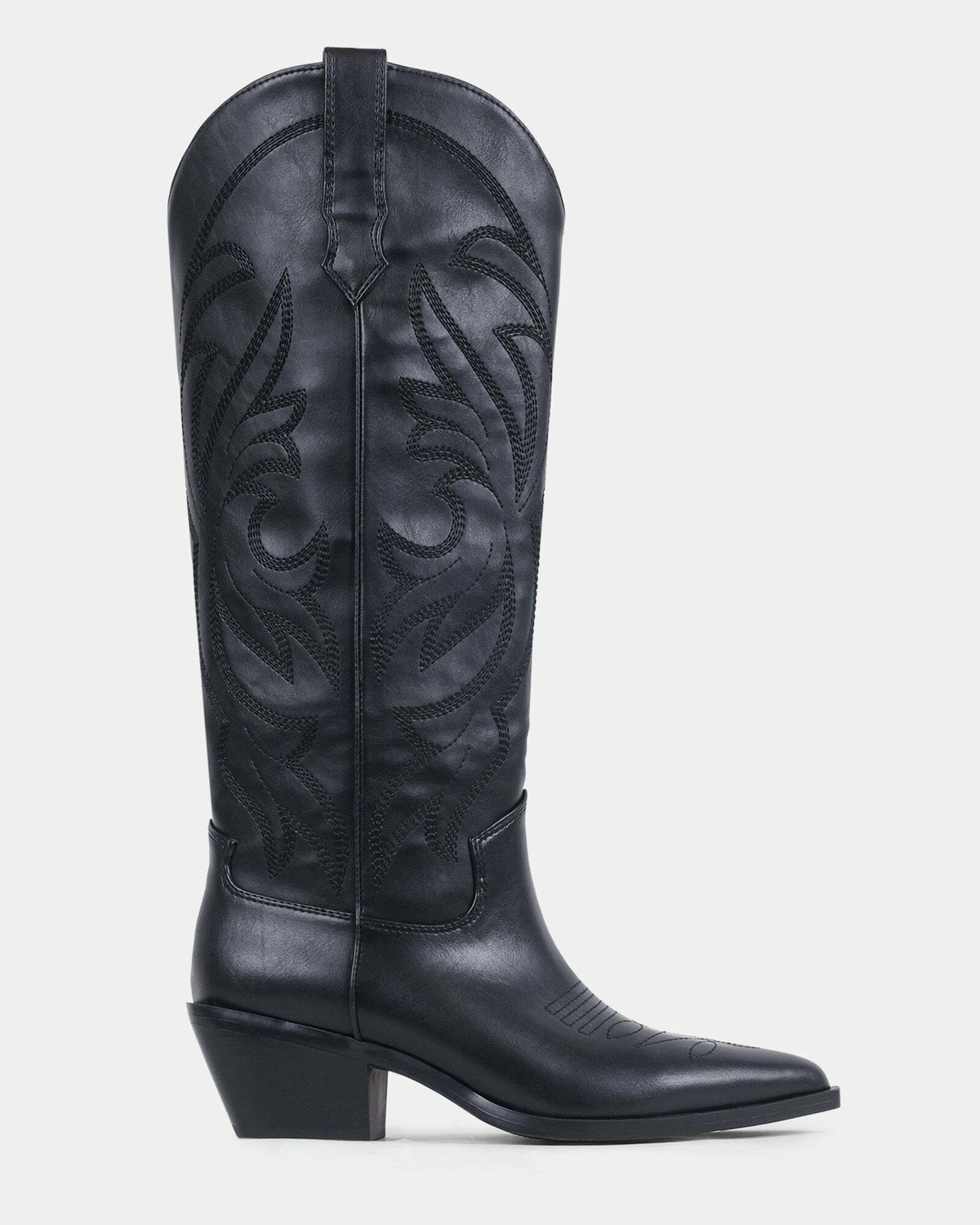 Steve Madden Stablee Boots in Black