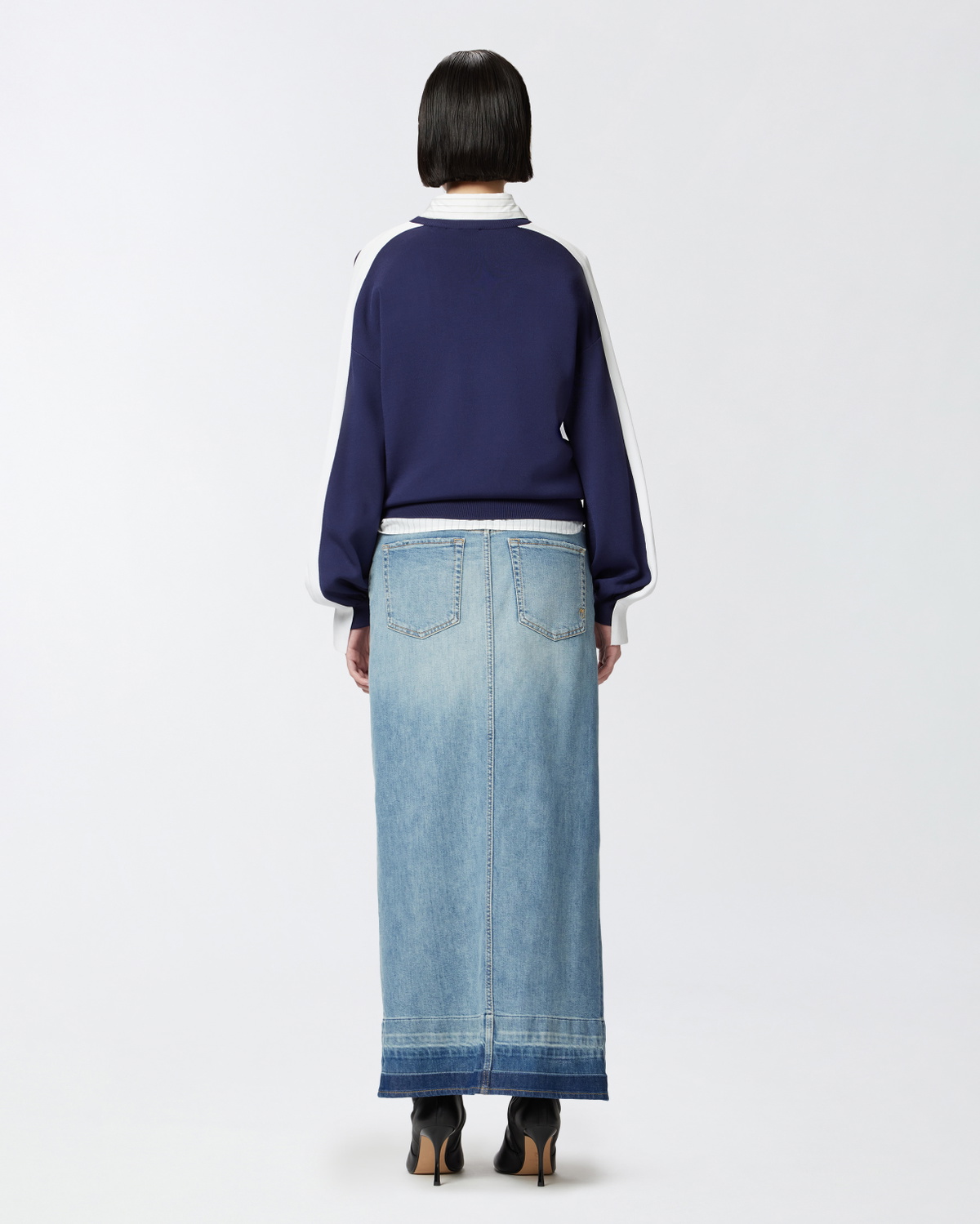 Pinko Crew Neck Sweatshirt With Wide Sleeves And Raised Logo Blue/White