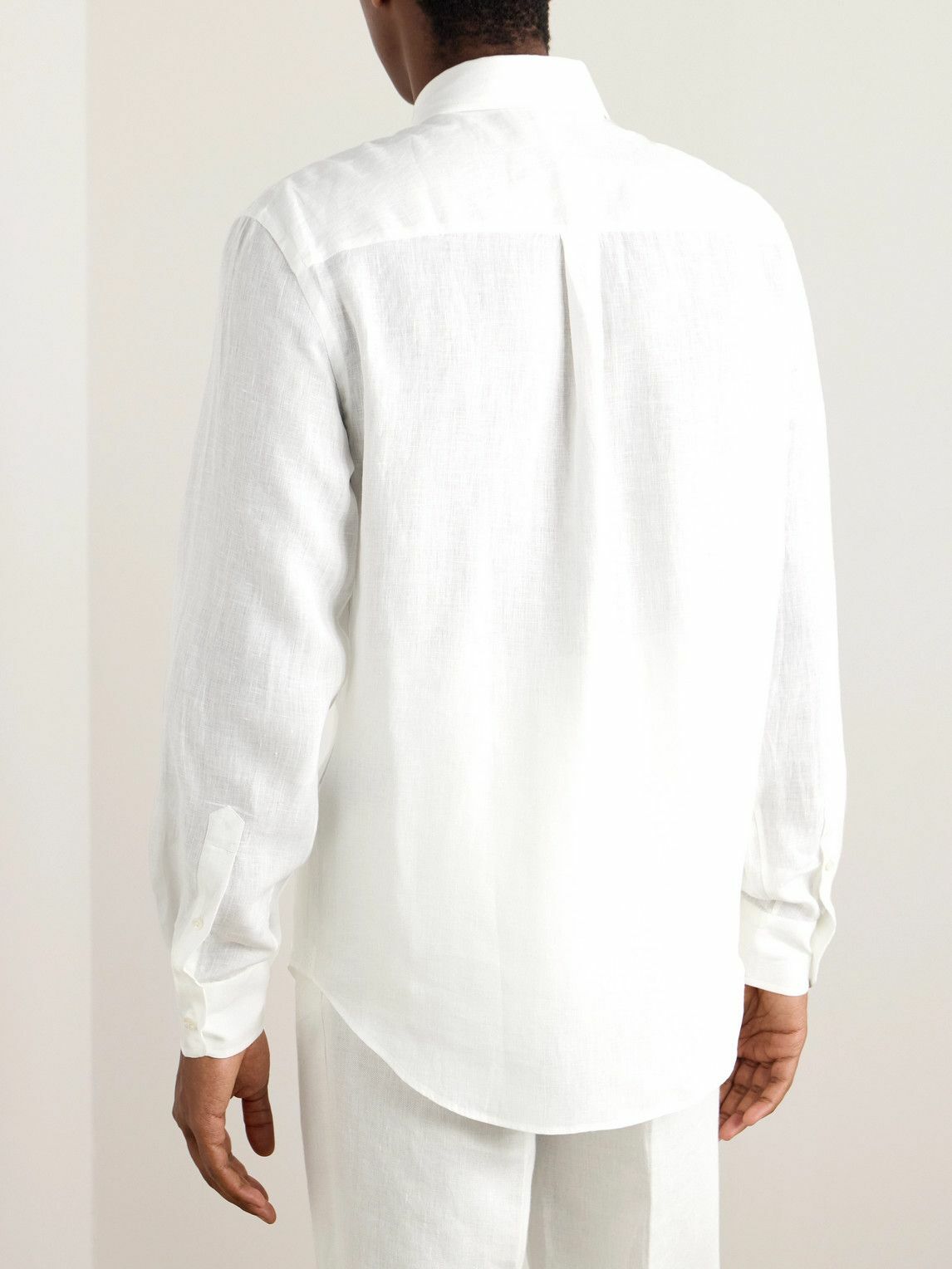 BUTTON-DOWN COLLAR LINEN SHIRT
