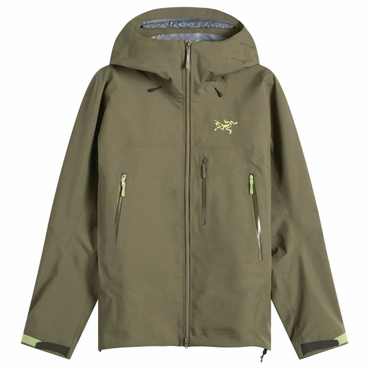 Photo: Arc'teryx Men's Beta SV Gore-Tex Jacket in Tatsu/Mantis