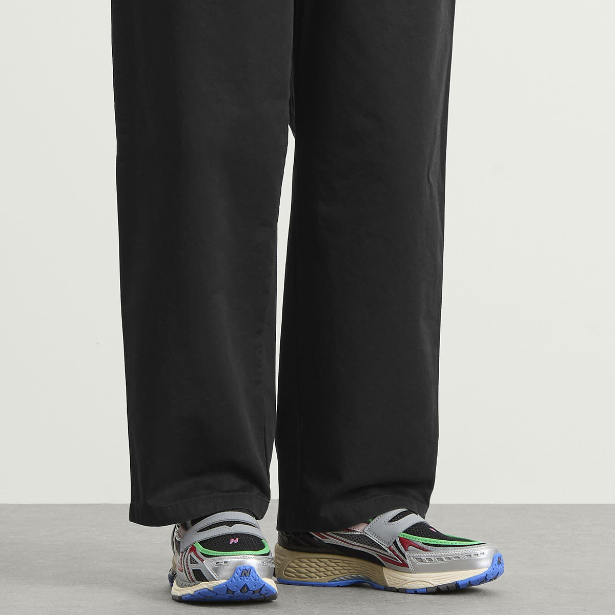 New Balance 1906 Loafer Sneaker in Silver Metallic/Black/Fire Cracker