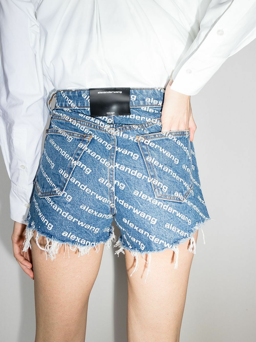 ショーツ ALEXANDER WANG PRINTED DENIM SHORTS Alexander Wang Blue Bite Logo Print Denim Shorts Alexander Wang
