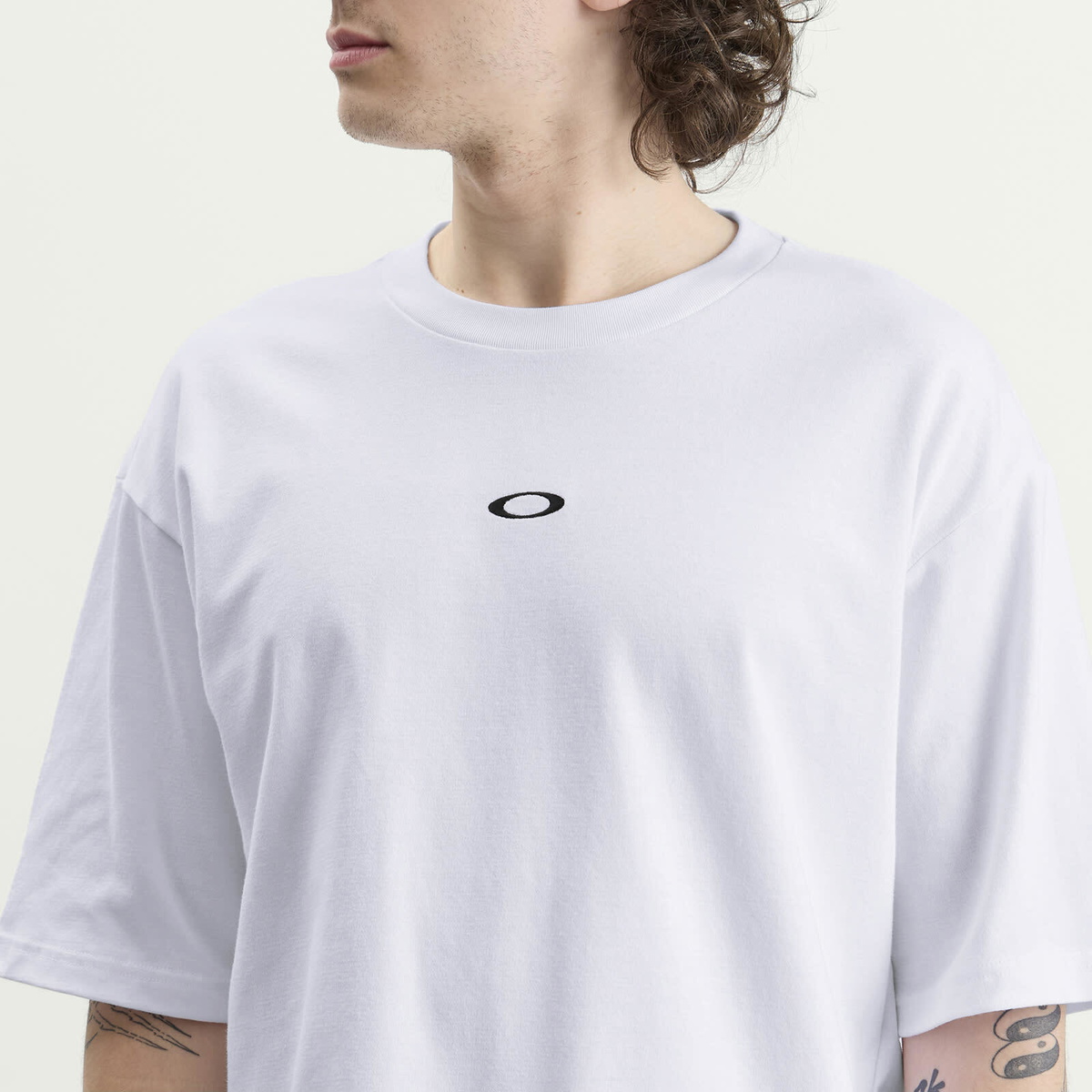 Oakley Men's Enhance QDC T-Shirt 5.0 in White