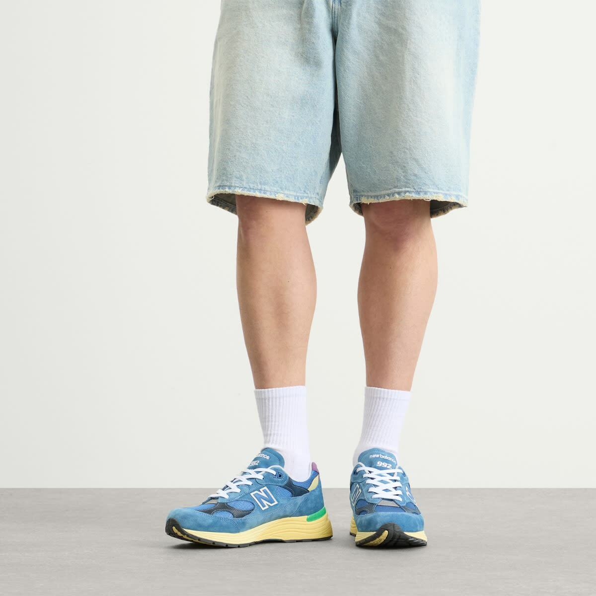 New Balance 992 Sneaker in Sea Stone