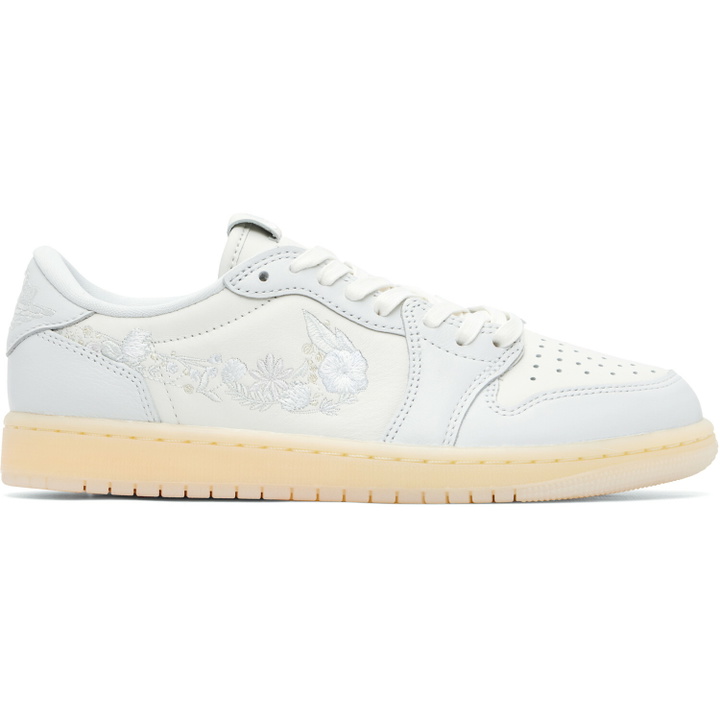 Photo: Nike Jordan Off-White Air Jordan 1 Low OG Sneakers