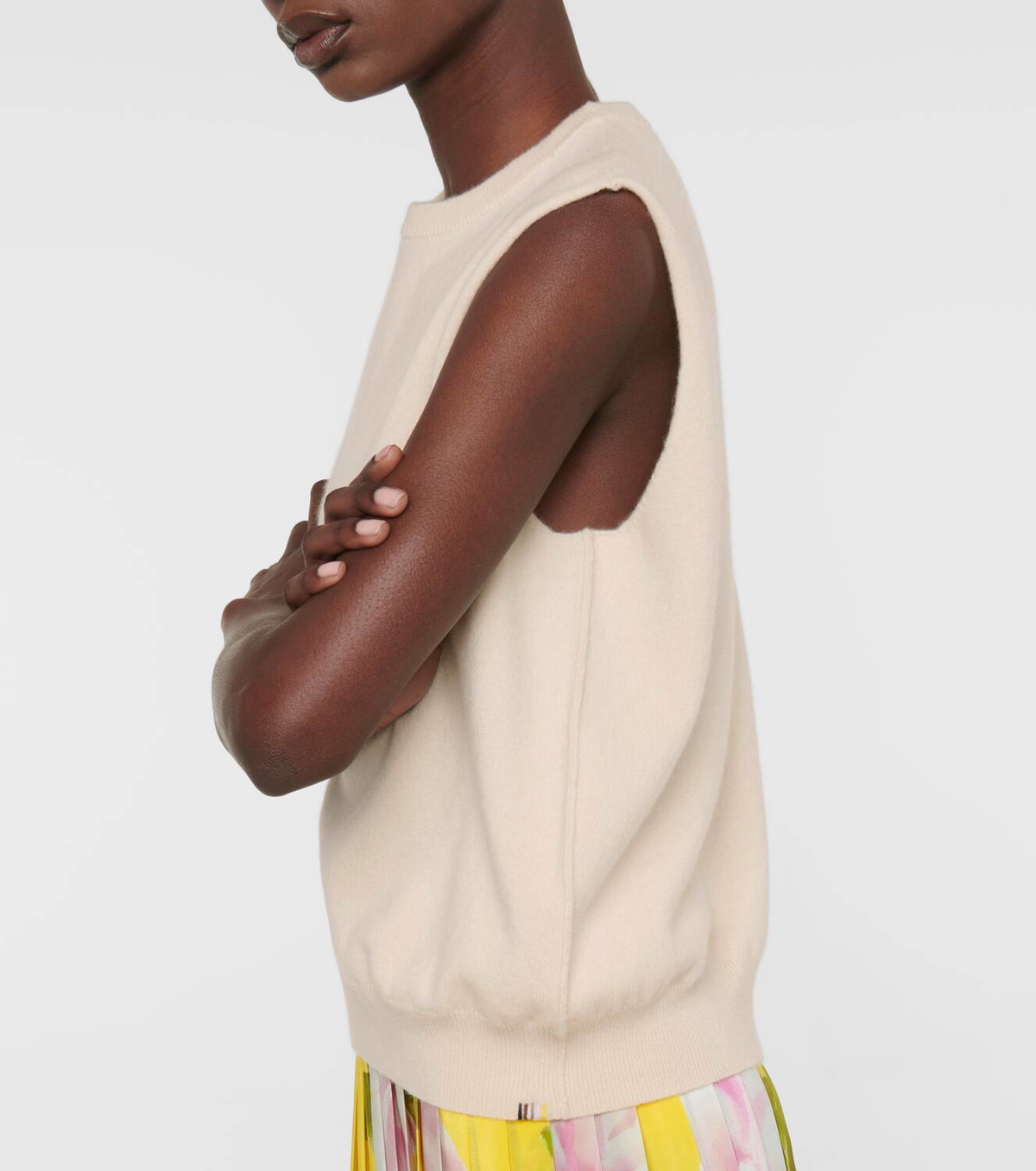 Extreme Cashmere N° 156 Be Now cashmere-blend sweater vest