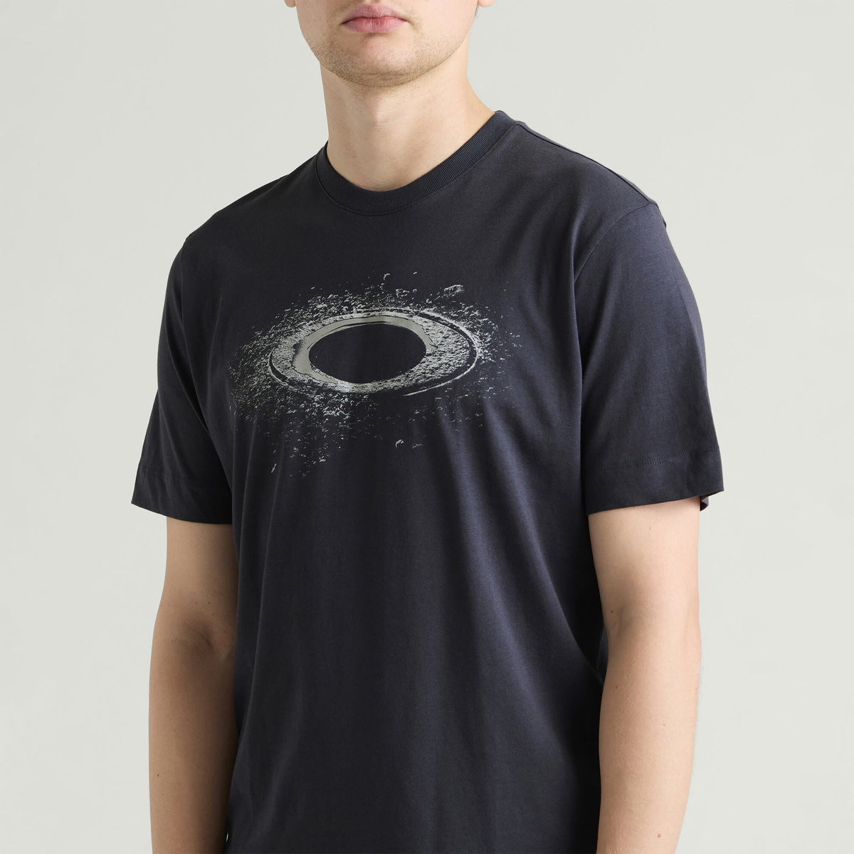 Oakley Men's Lunar Ellipse T-Shirt in Graphite