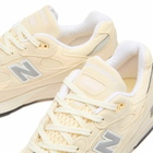 New Balance U992MC Sneaker - Made in USA in Cream