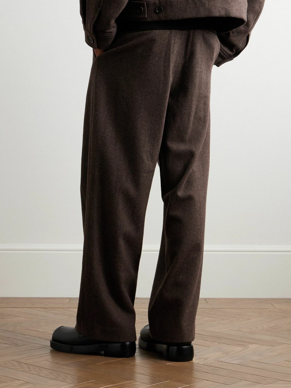 Amomento - Martin Straight-Leg Pleated Wool-Blend Twill Trousers - Brown
