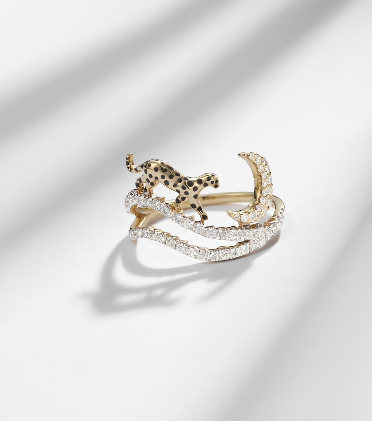 Yvonne Léon Rêves Étoilés 9kt gold and enamel ring with diamonds