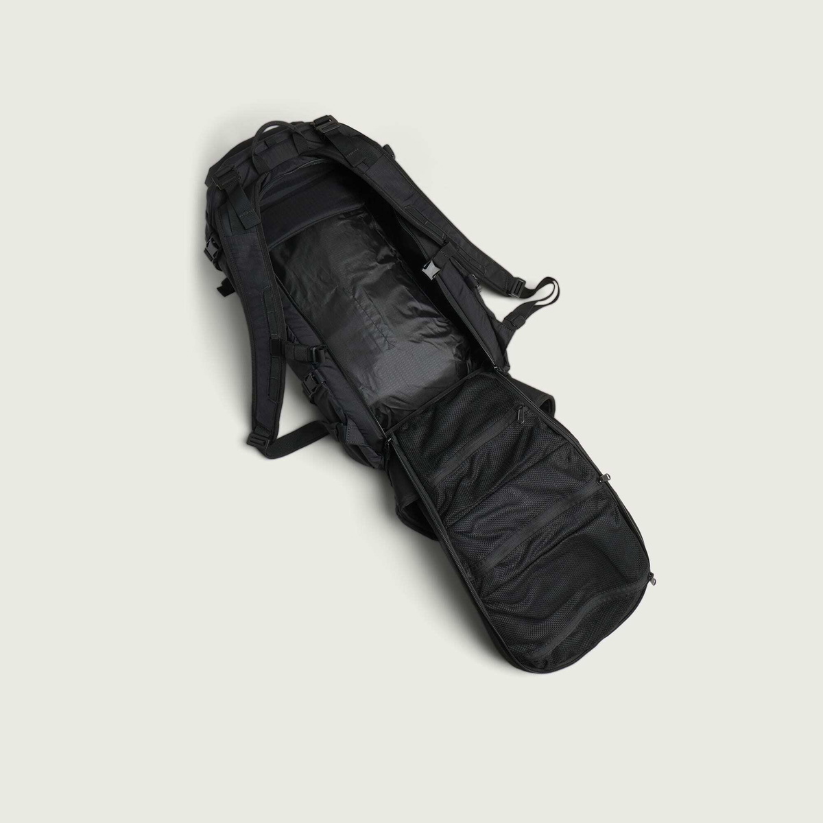 Db Journey Snow Pro Backpack 32L in Black Out