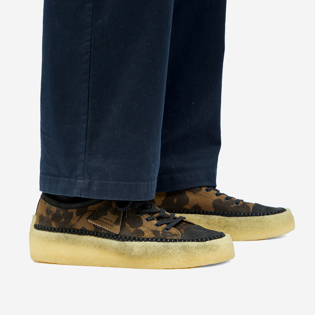 Clarks Originals Men's Caravan Low in Black/Khaki Floral Clarks