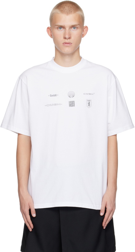 Photo: GmbH White T1 Corp T-shirt