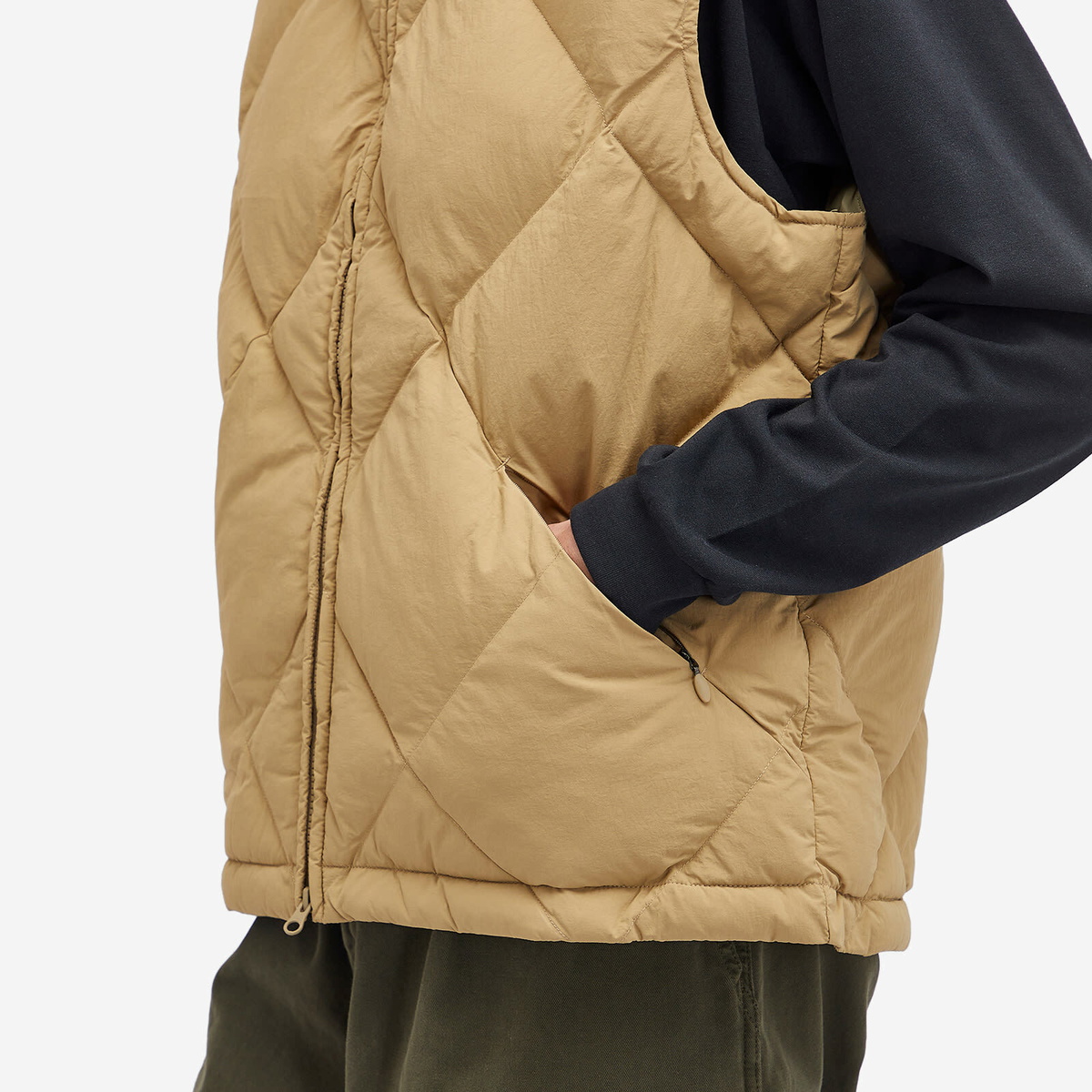 Kestin Men's Linton Padded Vest in Sand Recycled Nylon