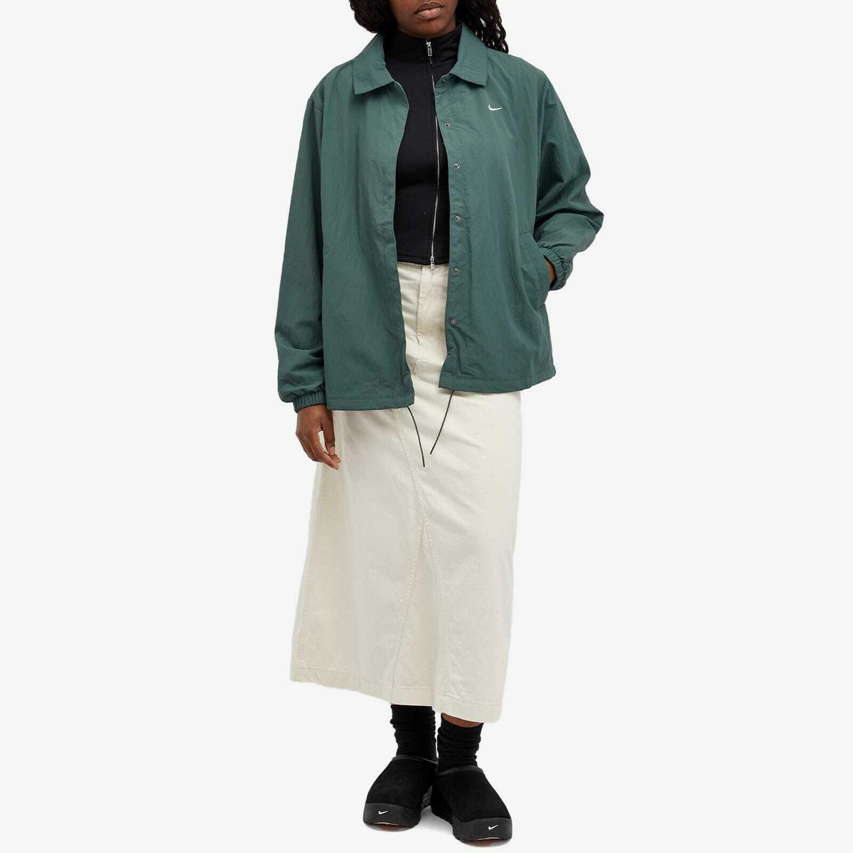 ★NIKE★W NSW ESSENTIALS UV WOVEN コーチジャケット★追跡可 Nike Women's Essential Woven Coach Jacket in Green/White Nike