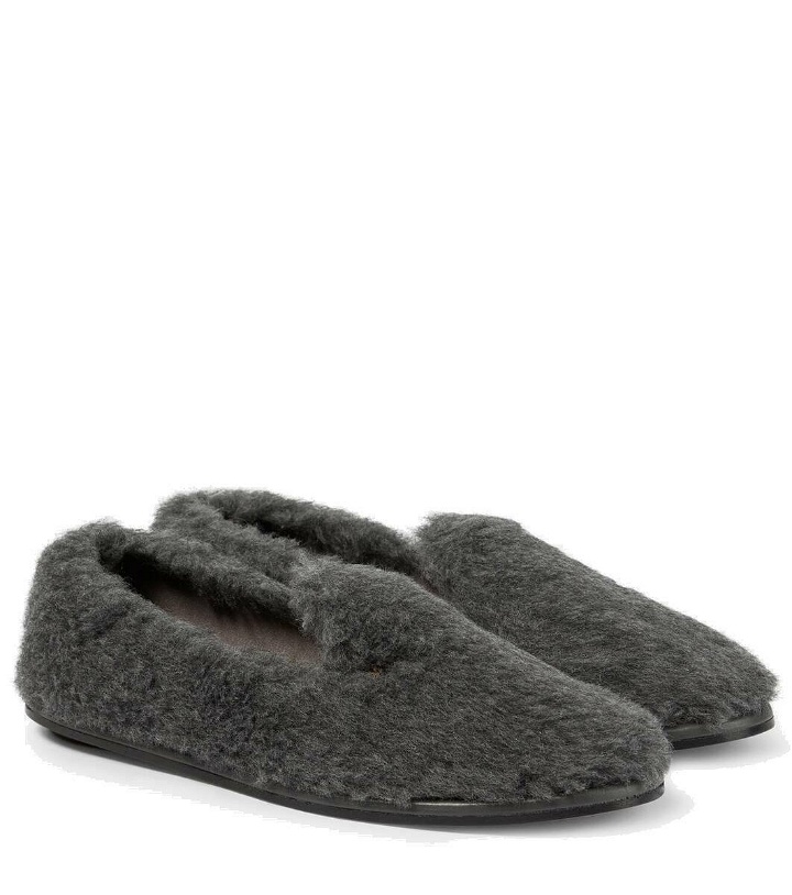 Photo: Max Mara Feliac faux fur slippers