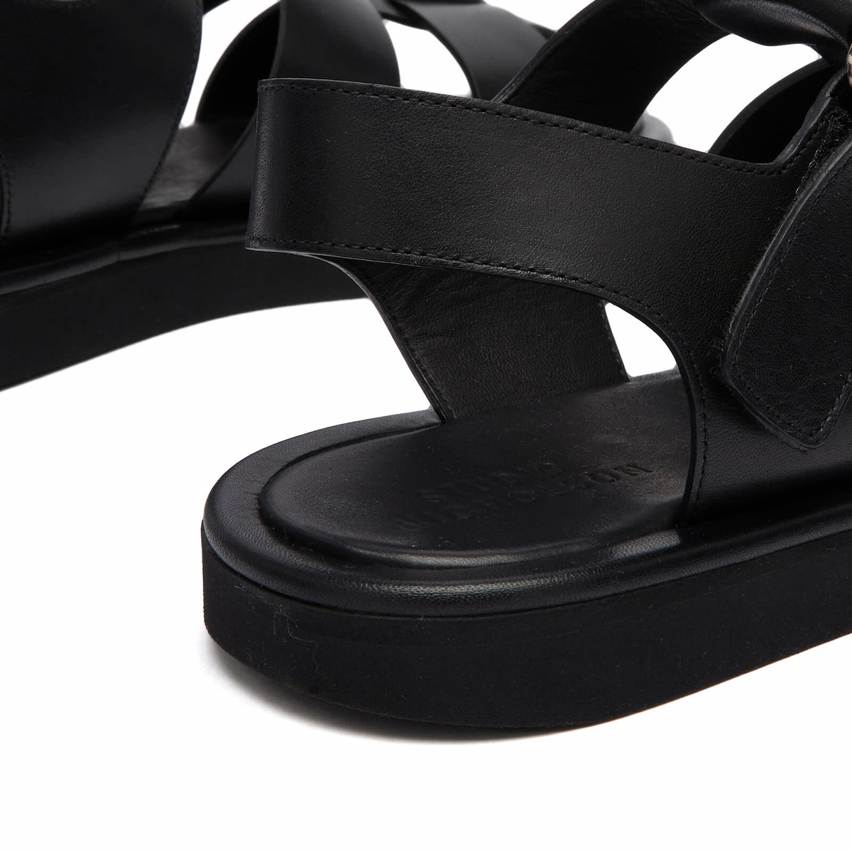 【STUDIO NICHOLSON】Fisherman Sandals/追跡可能/全国送料無料 Studio Nicholson Fisherman Sandal in Black | Shop Tula