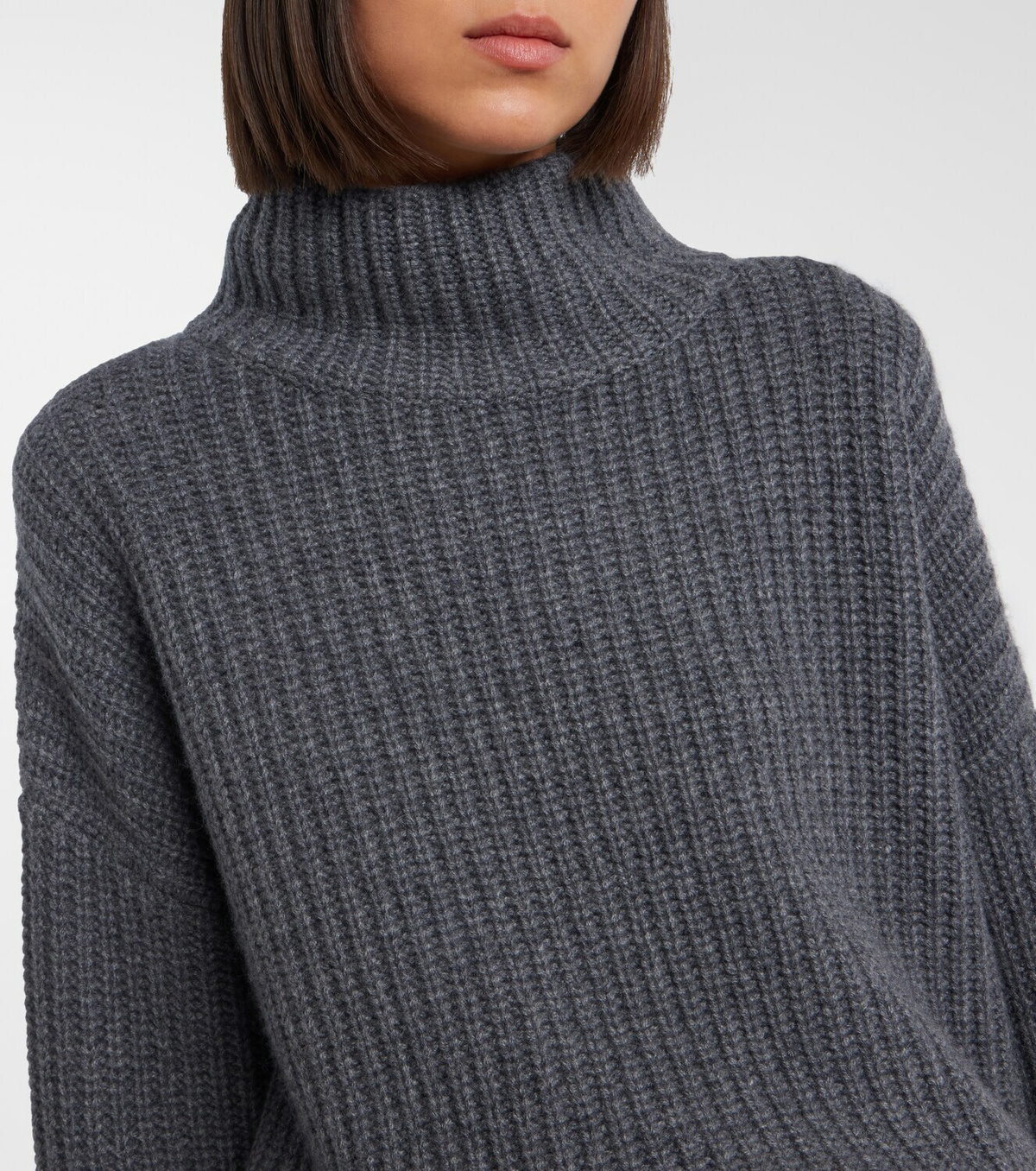 Lisa Yang Julina turtleneck cashmere sweater