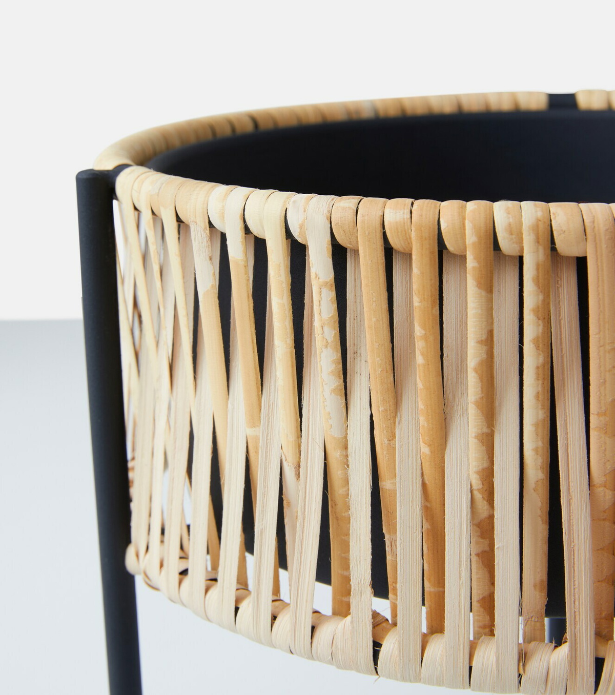 Menu - Umanoff Small plant stand