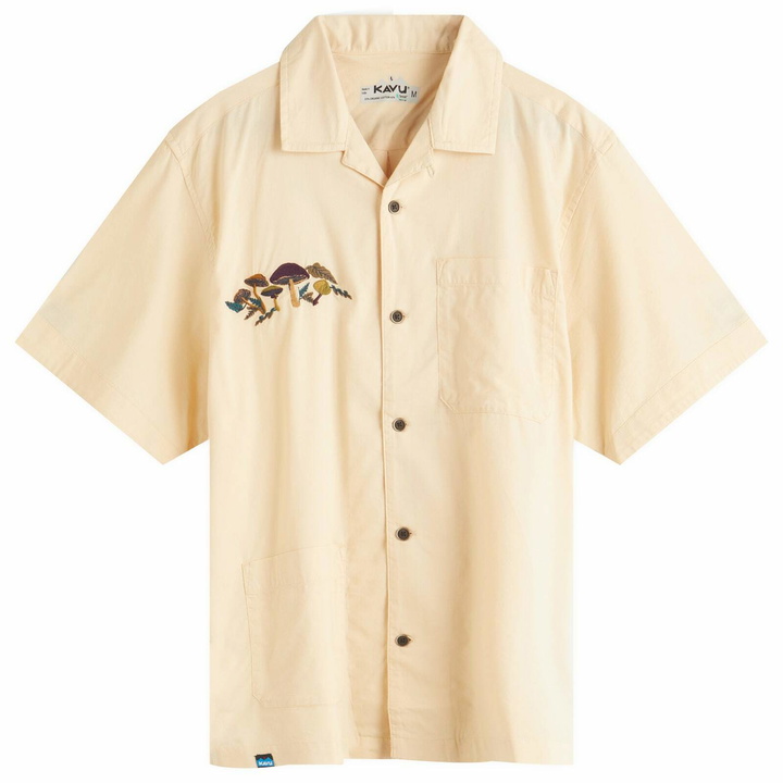 Photo: KAVU Men's Bay Beach Camp Collar Vacation Shirt in Sandshell