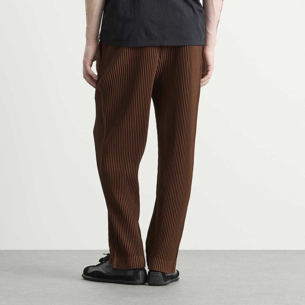 Homme Plissé Issey Miyake Men's Pleat Pant in Anchor Brown