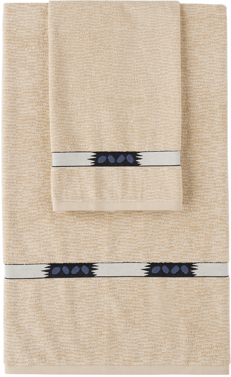 Photo: Autumn Sonata Off-White Monika Towel Set