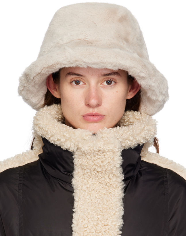 Photo: Stand Studio Off-White Wera Bucket Hat