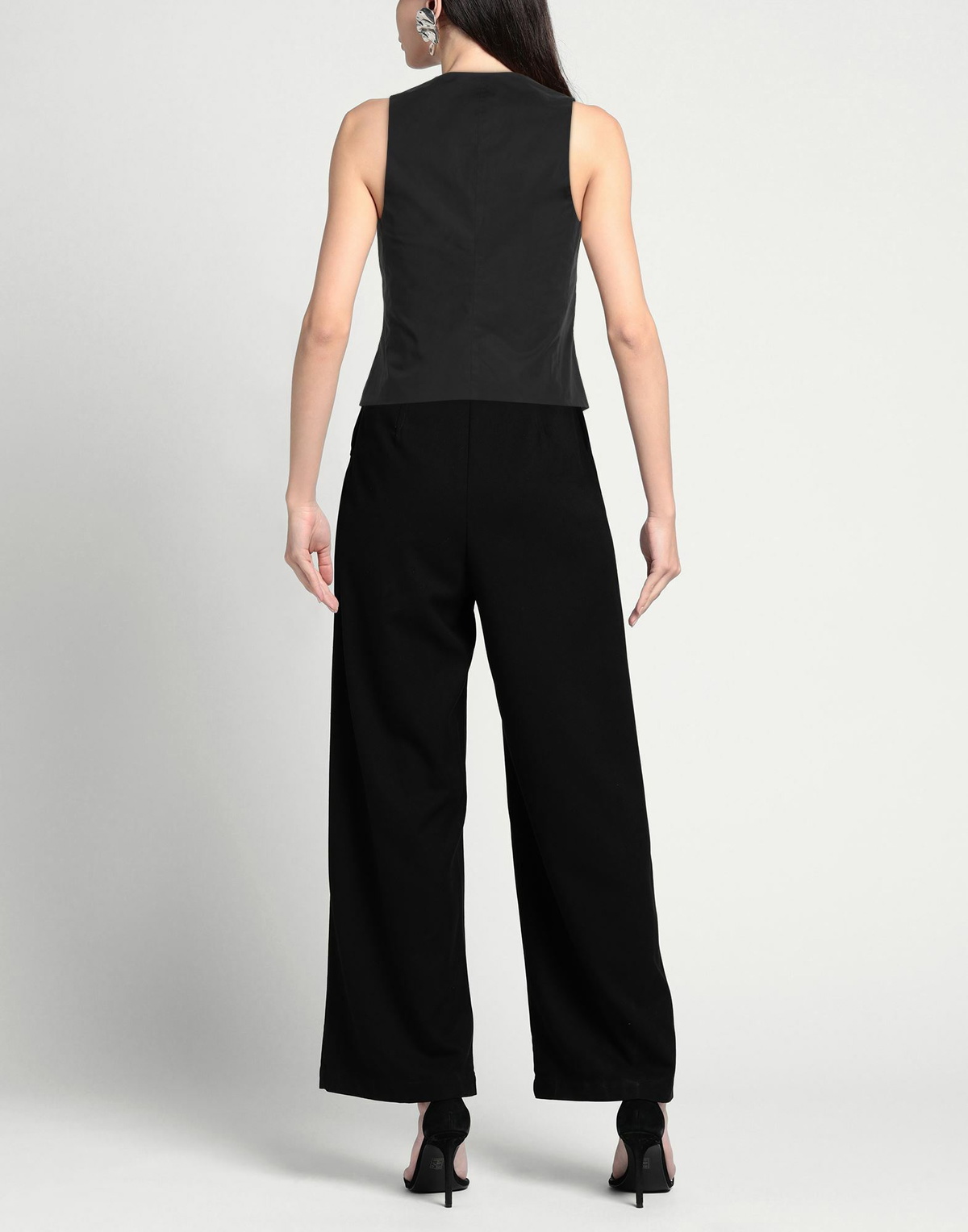 Modes Womens Tailored Vest in Black