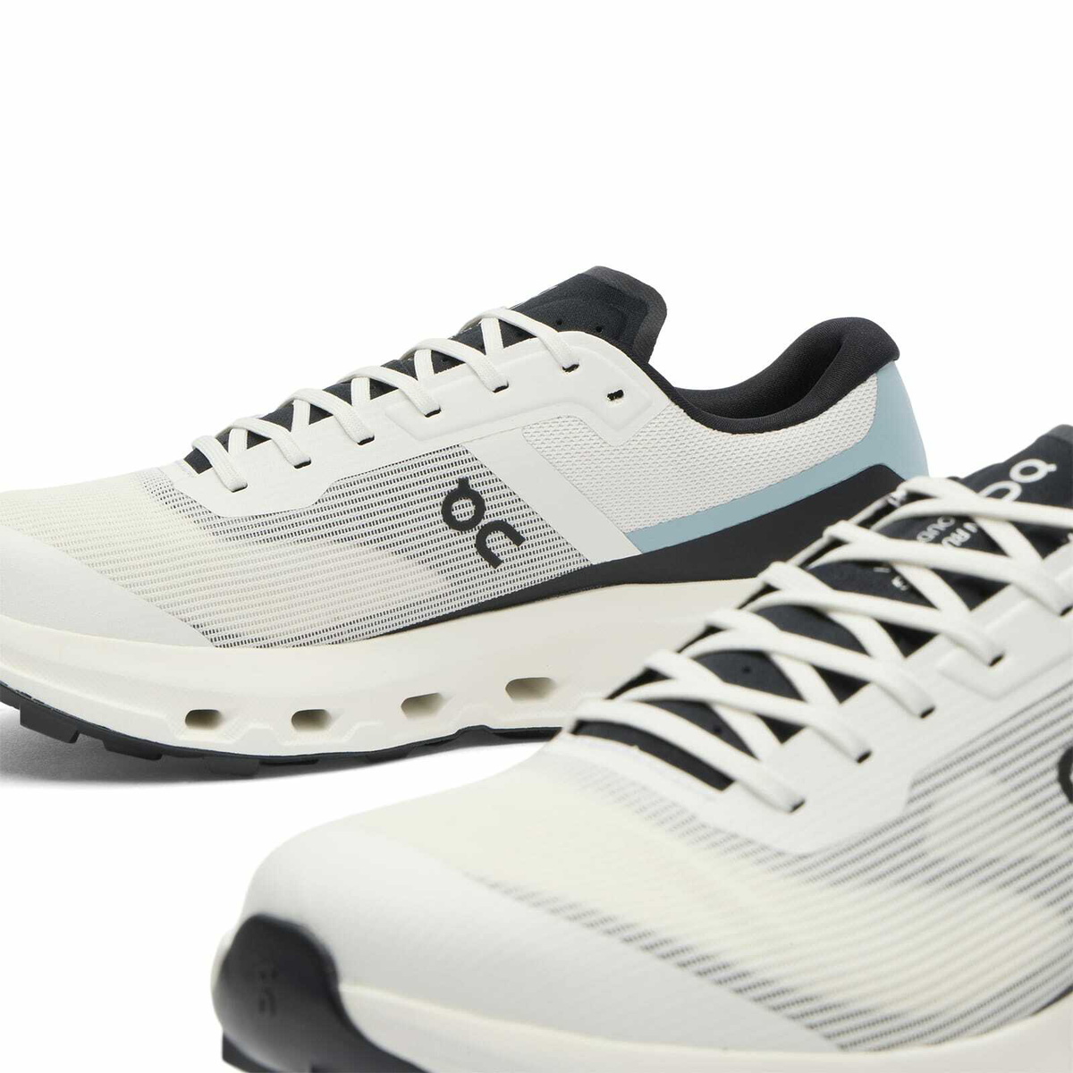 ON Men's Cloudvista 3 Sneaker in Ivory/Wash