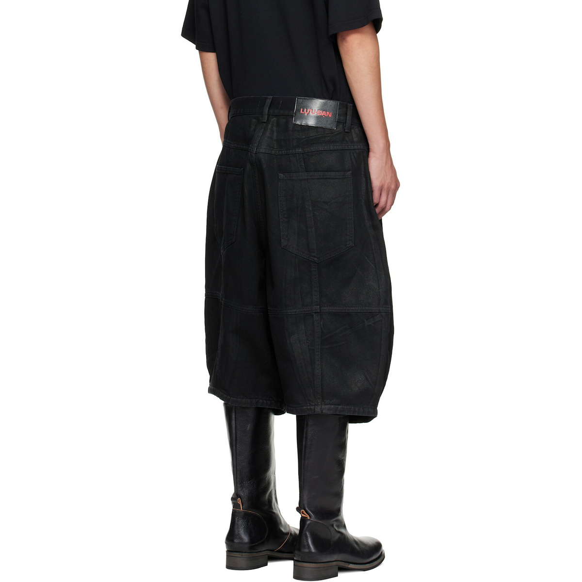 LU'U DAN Black Puffa Shorts