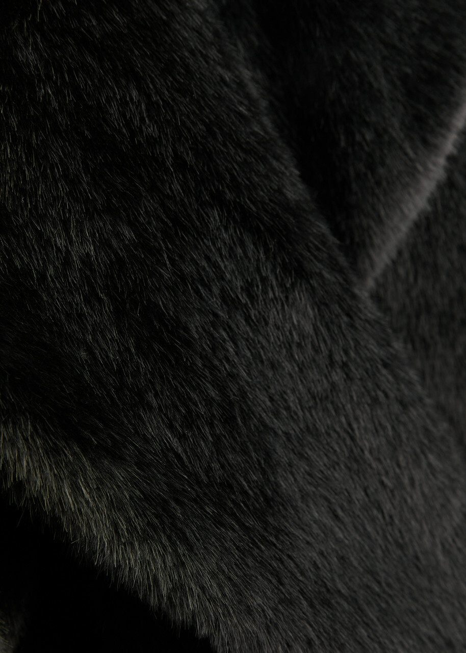 Aexae Faux fur Coat Black