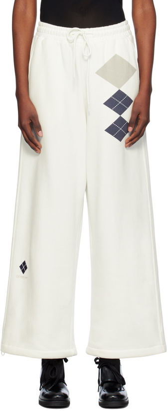 Photo: OPEN YY White Argyle Wide Sweatpants