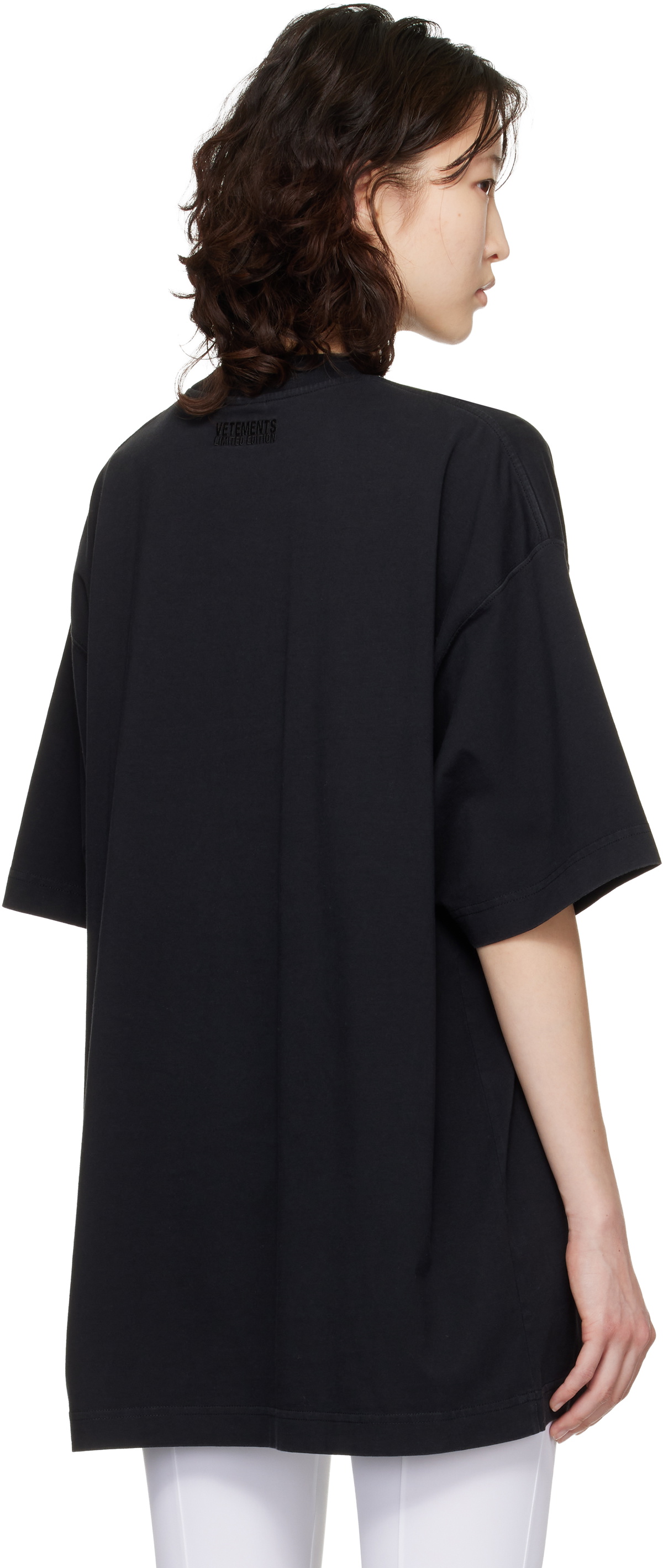 VETEMENTS Black 'Global MF' T-shirt