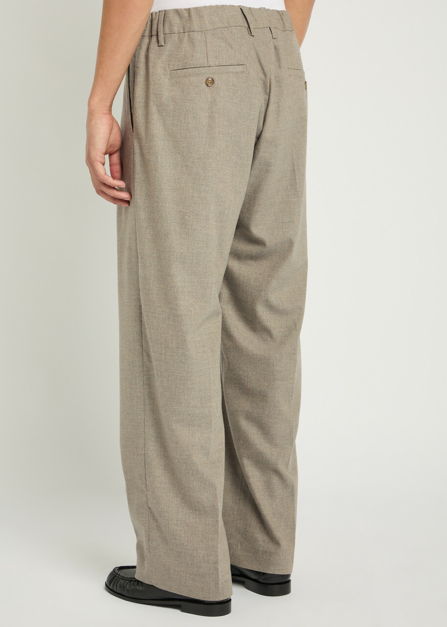 NN07 Kay Pleated Straight-leg Woven Trousers Sand
