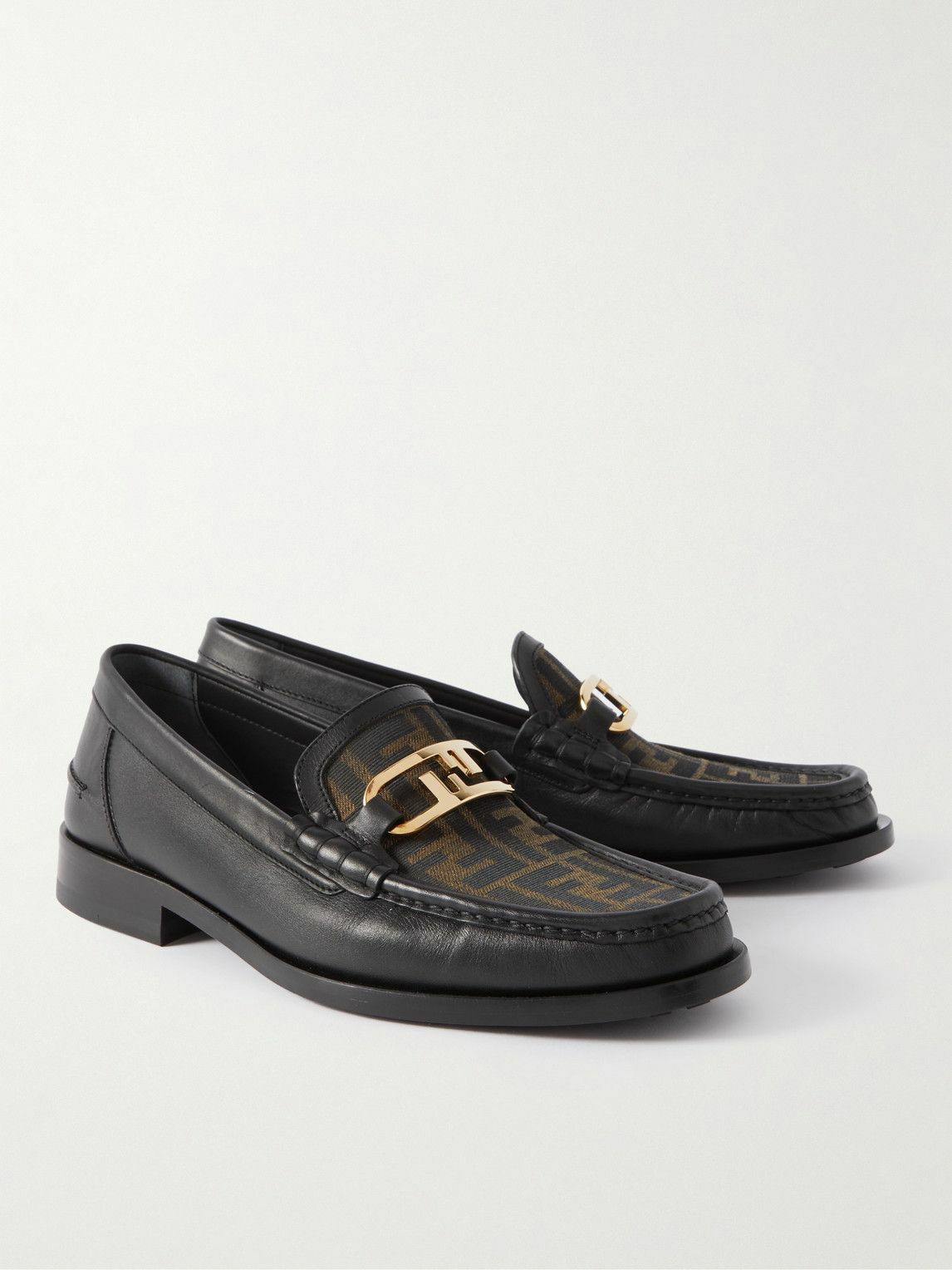 FENDI logo-plaque leather loafers - Black