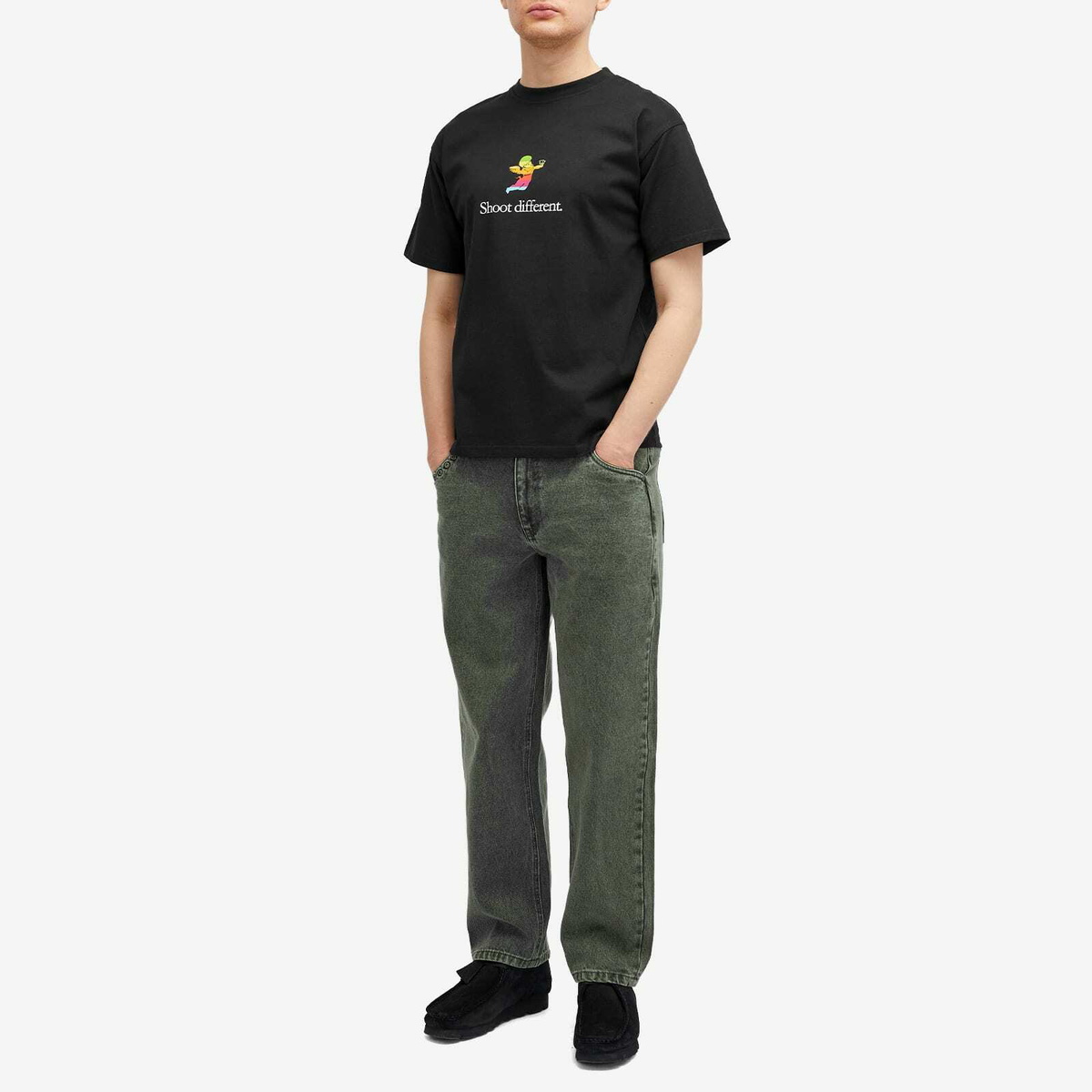 PLACES+FACES Men's Shoot Different T-Shirt in Black