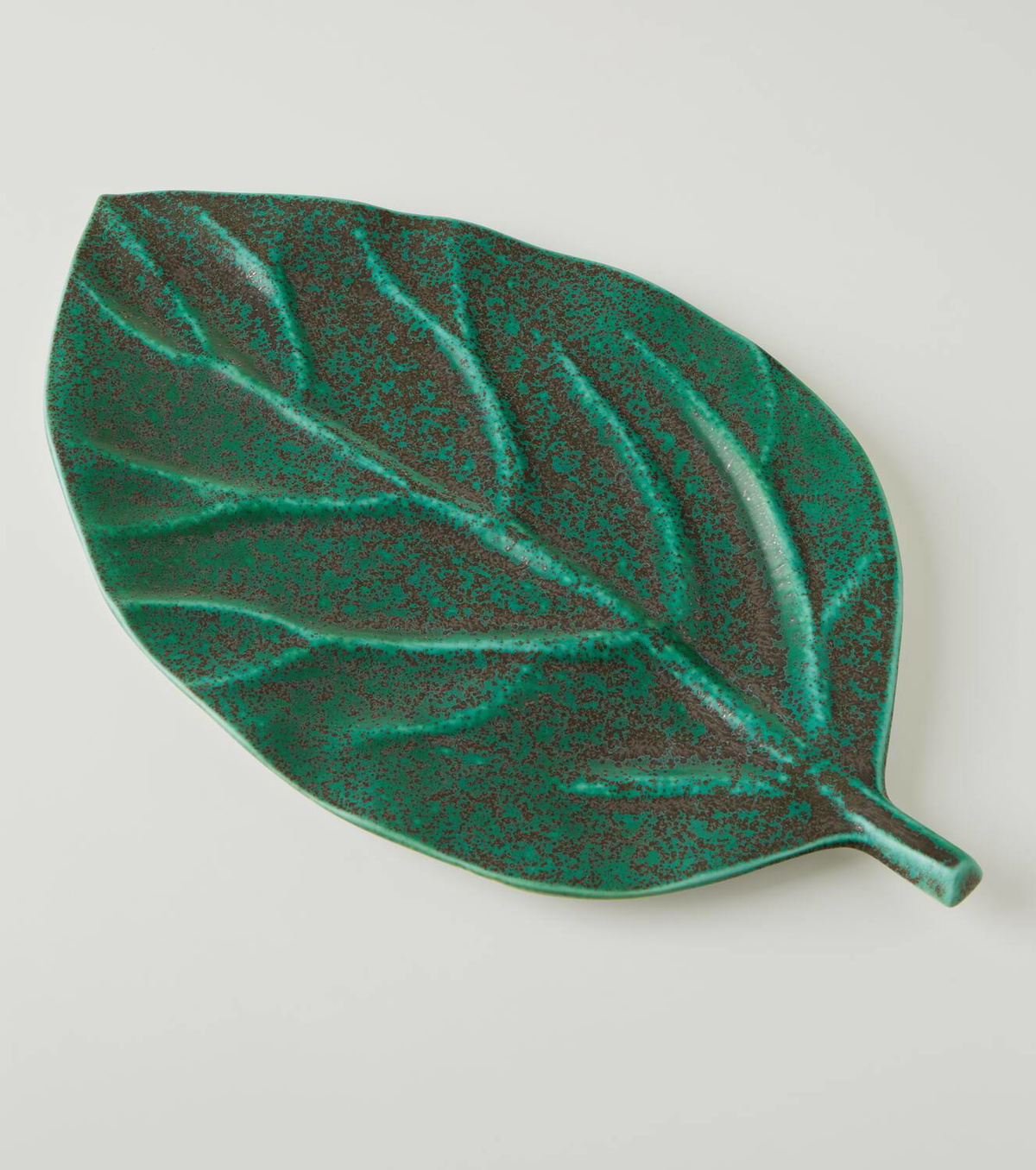 L'Objet Cenote Leaf porcelain platter