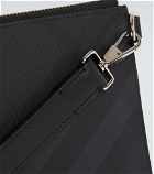 Burberry - Edin zipped wallet
