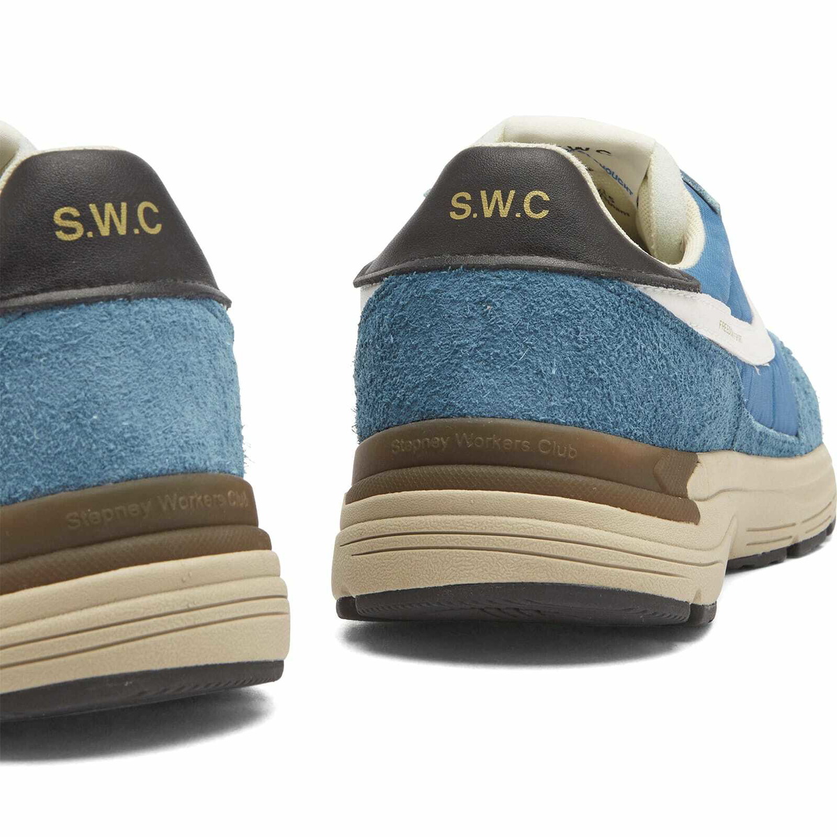 Stepney Workers Club Men's Osier S-Strike Runner in Sea Blue