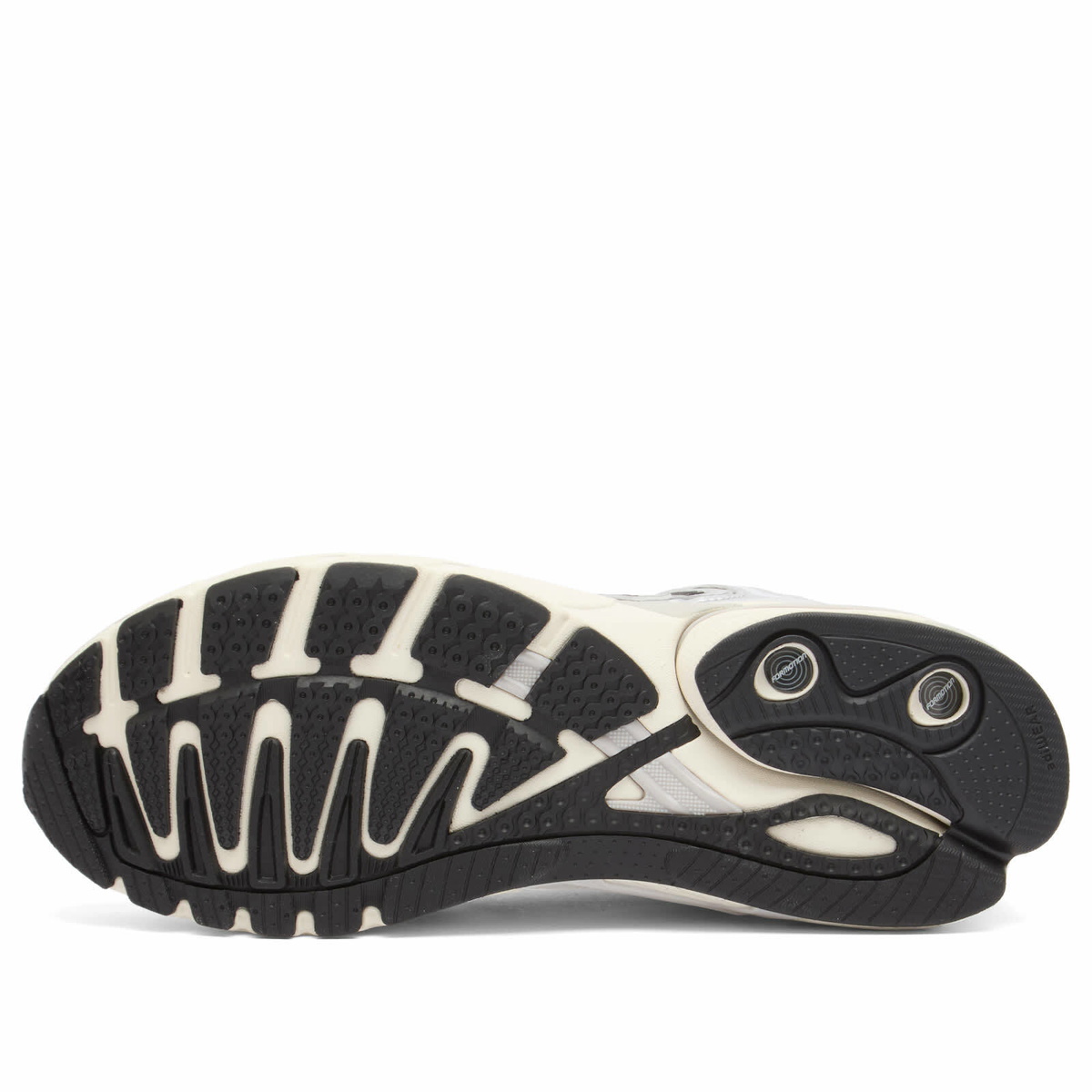 Adidas Adistar Control 5 in Black/Silver Metallic/Grey One