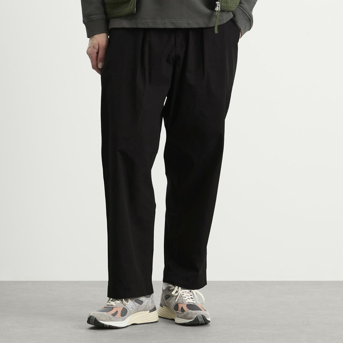 Universal Works Men's Broadcloth Oxford Pant in Black