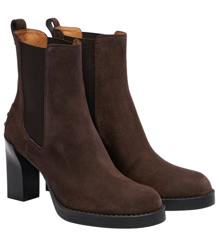 Photo: Tod's 80 suede Chelsea boots