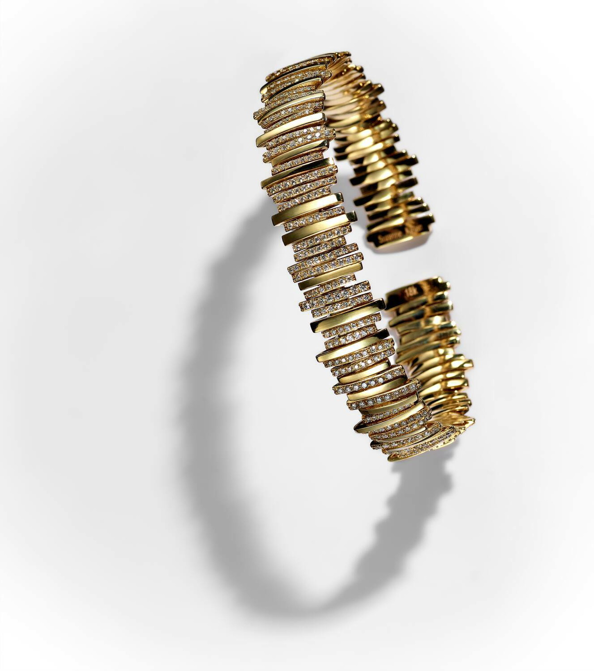Suzanne Kalan Classic 18kt gold bracelet with diamonds