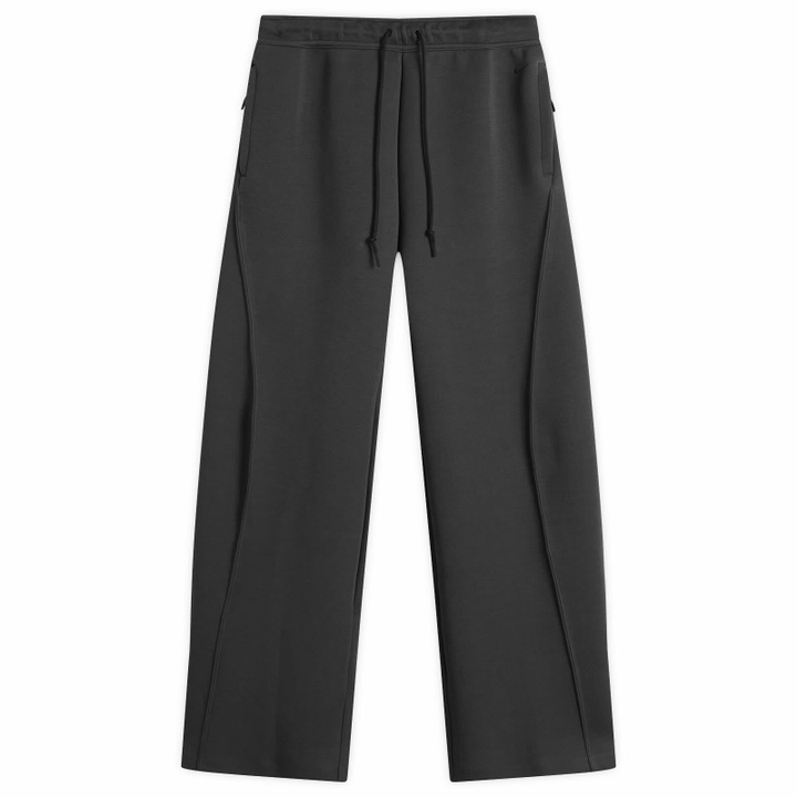 Photo: Nike Men's Tech Fleece Pant in Anthracite/Black