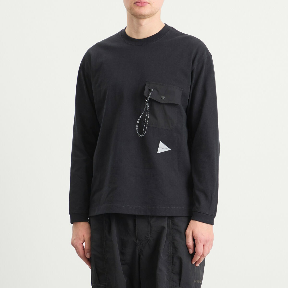 and wander Men's Heavy Cotton Longsleeve Pocket T-Shirt in Black