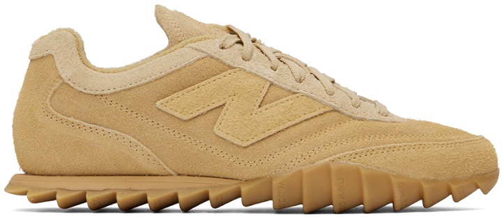Photo: AURALEE Beige New Balance Edition RC30 Sneakers