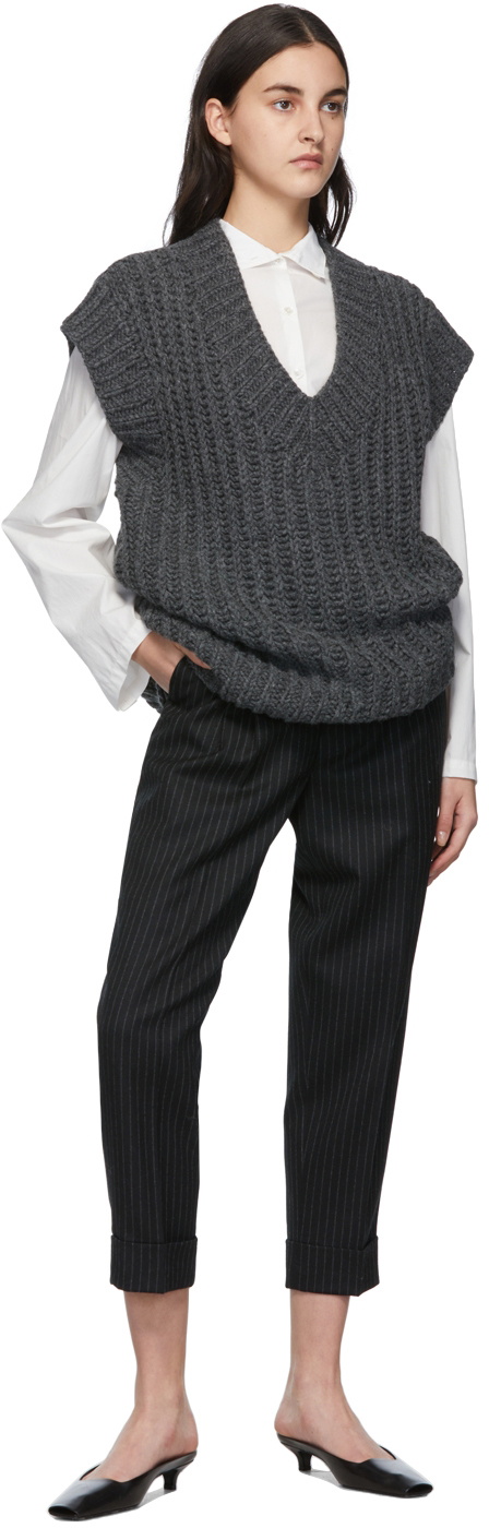 AMI Paris Grey Hand-Knitted V-Neck Oversize Vest